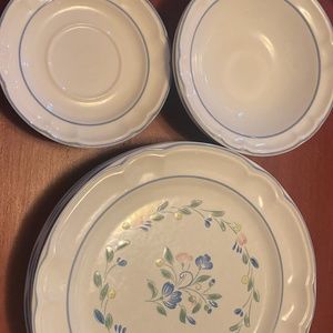 Floral Expressions Dinnerware